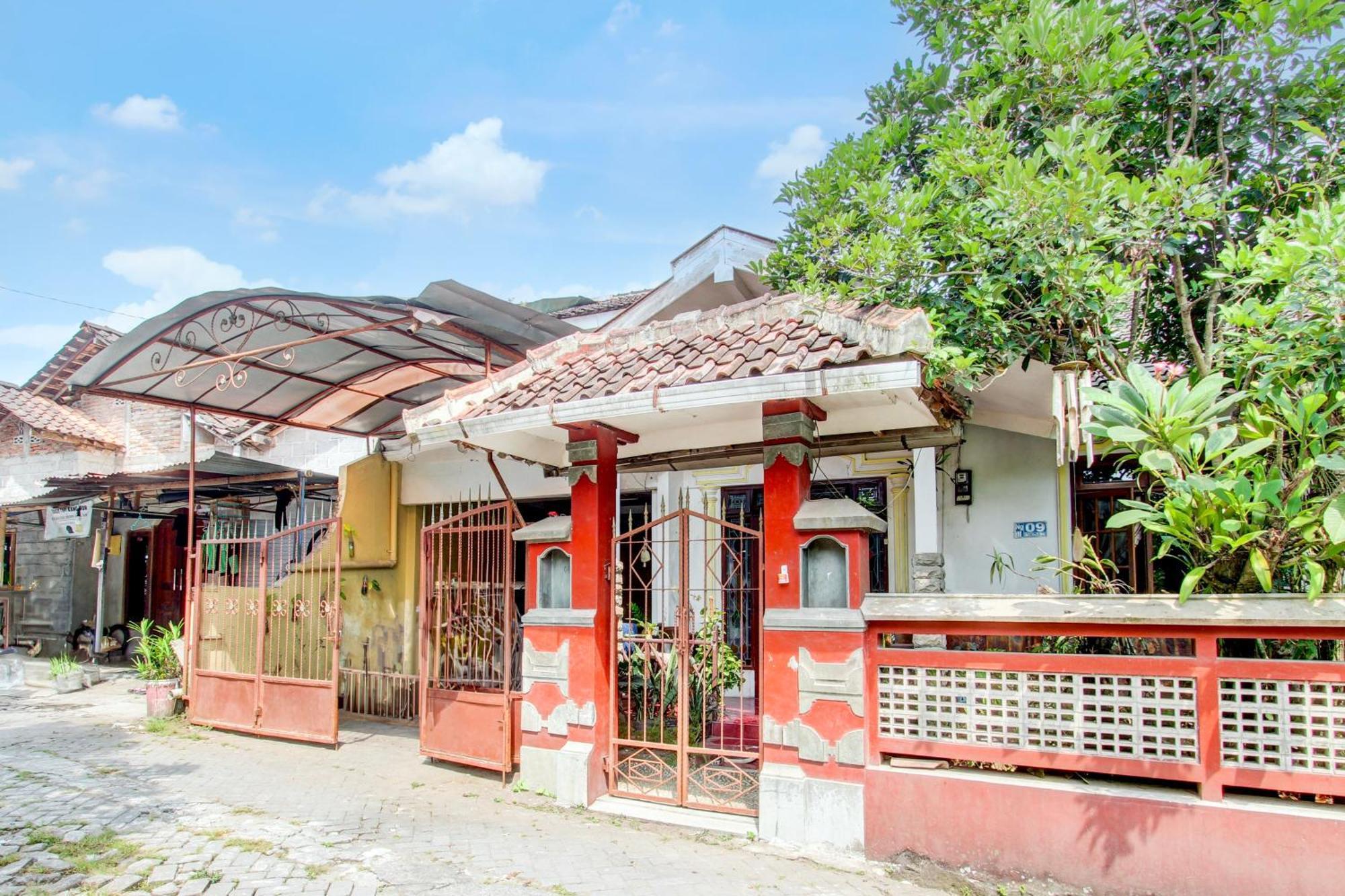 Oyo 94000 Omah Citra Genia Homestay Ngaglik Ngoại thất bức ảnh